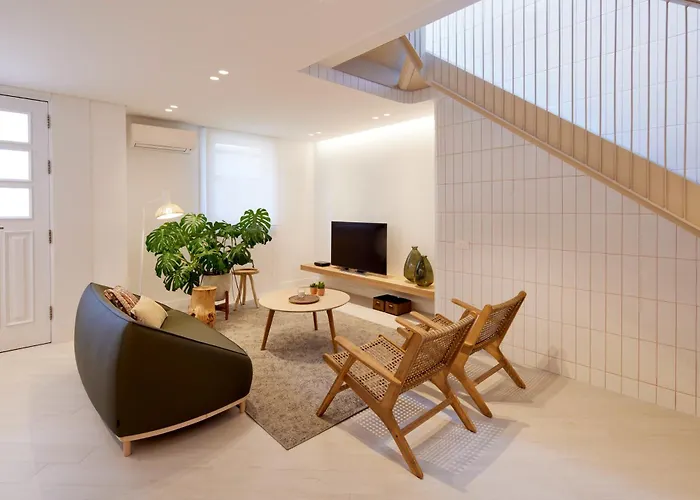 Bougainvillea 33 By My Cozy Home